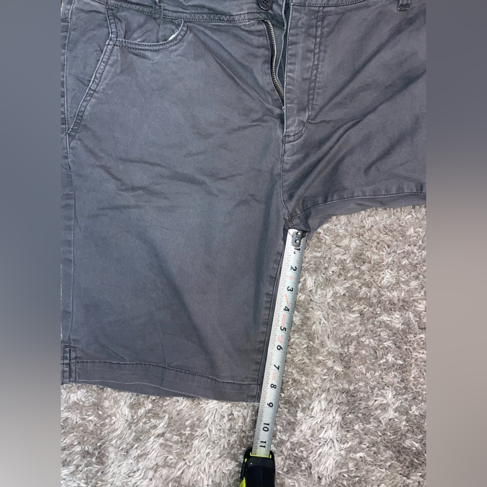 Shorts - Picture 5 of 5